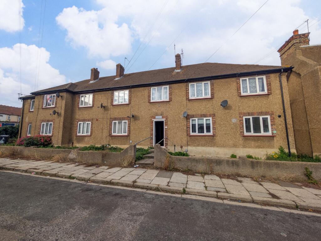 3 bed Apartment for rent in Northfleet. From M & M Estate & Letting Agents - Gravesend 3 bed Apartment for rent in Northfleet. From M & M Estate & Letting Agents - Gravesend