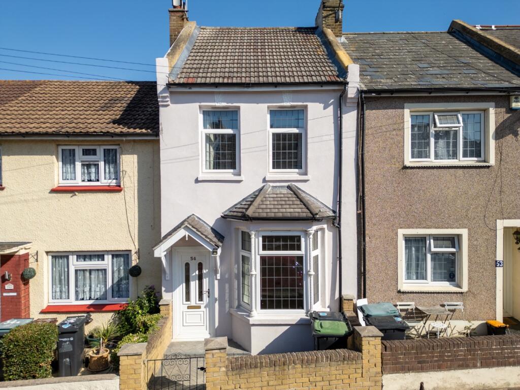 2 bed Mid Terraced House for rent in Northfleet. From M & M Estate & Letting Agents - Gravesend