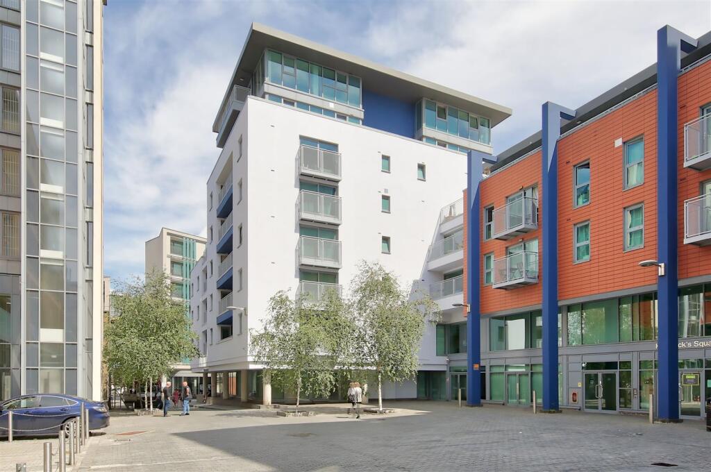 1 bed 1st Floor Flat for rent in Wandsworth. From Maalems