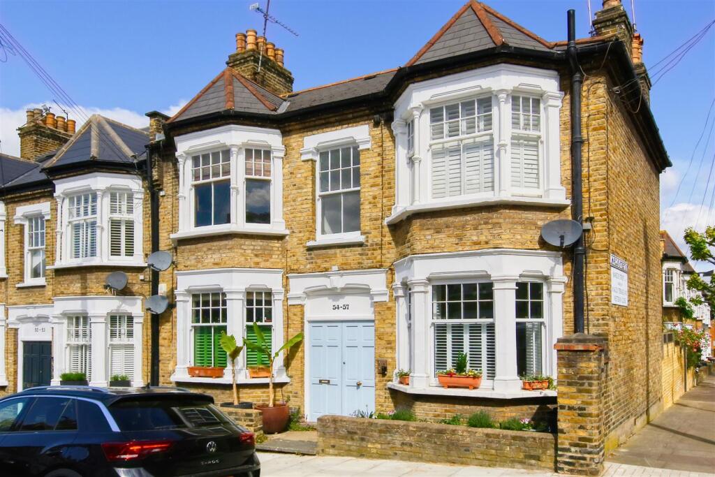 1 bed 1st Floor Flat for rent in Wandsworth. From Maalems