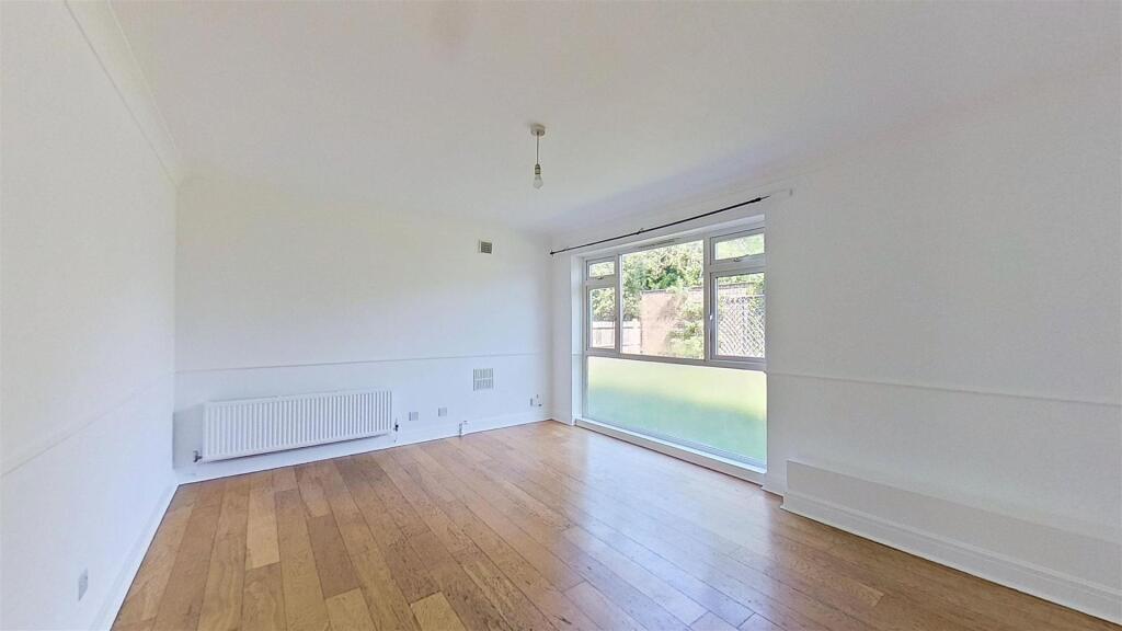 2 bed 1st Floor Flat for rent in Carshalton. From Maalems