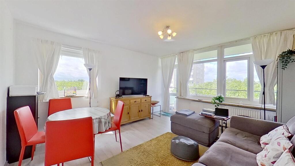 2 bed 1st Floor Flat for rent in London. From Maalems