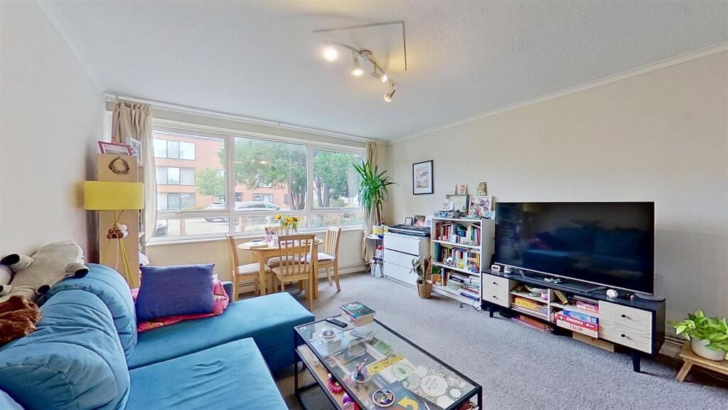 2 bed 1st Floor Flat for rent in Wandsworth. From Maalems 2 bed 1st Floor Flat for rent in Wandsworth. From Maalems