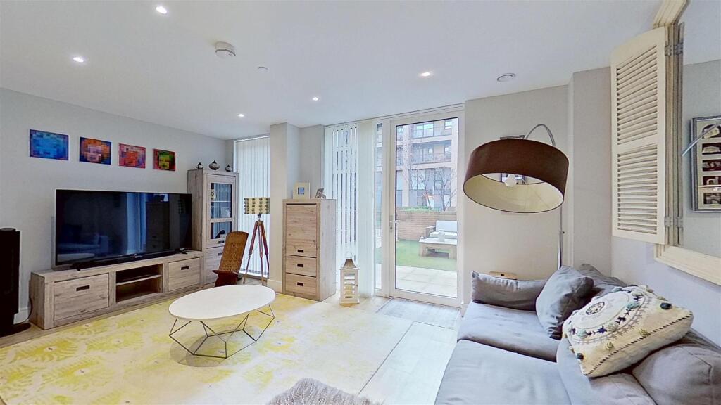 3 bed Duplex for rent in Wimbledon. From Maalems 3 bed Duplex for rent in Wimbledon. From Maalems