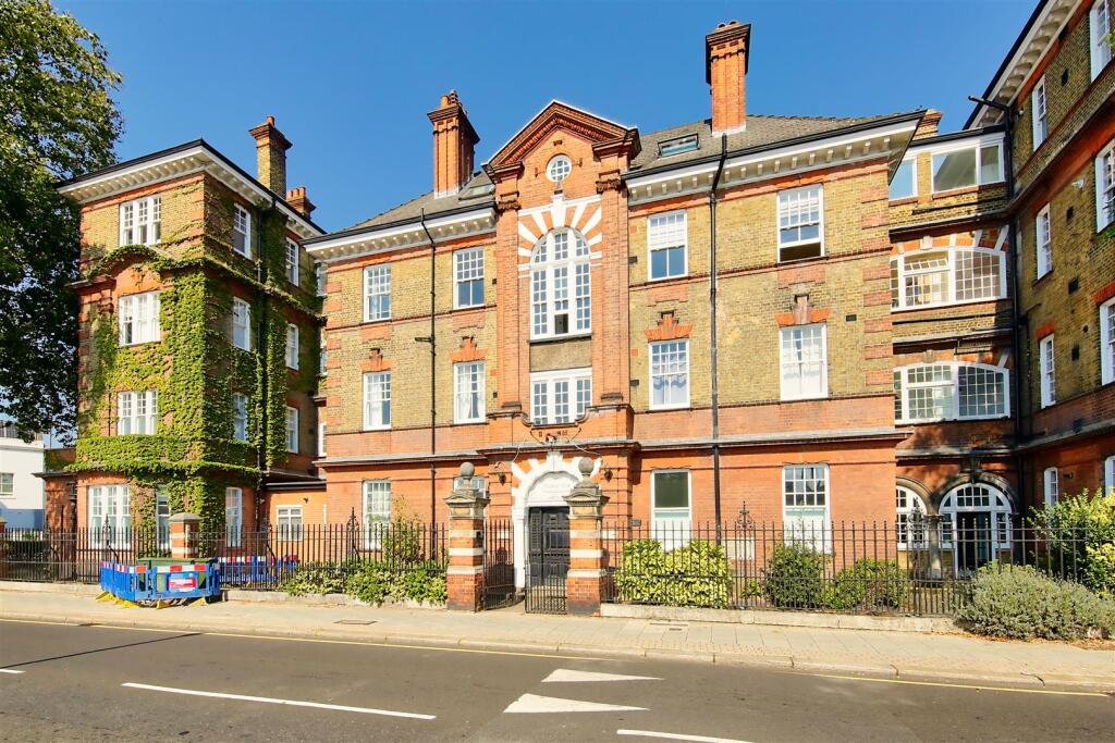 2 bed 1st Floor Flat for rent in Wandsworth. From Maalems