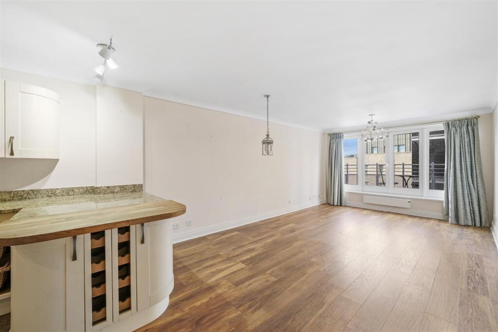 2 bed Apartment for rent in Poplar. From Madison Brook - Lewisham