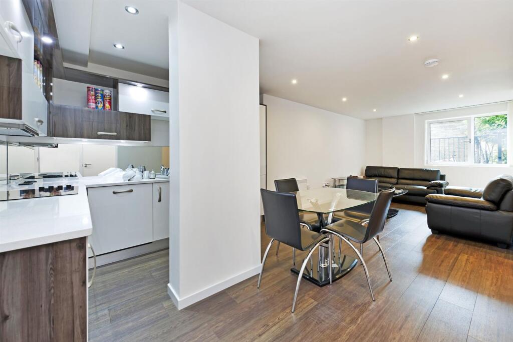 1 bed Apartment for rent in Stepney. From Madison Brook - Lewisham