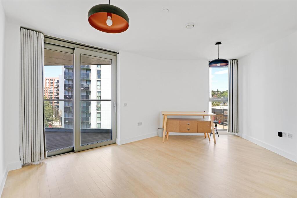 2 bed Apartment for rent in Lewisham. From Madison Brook - Lewisham