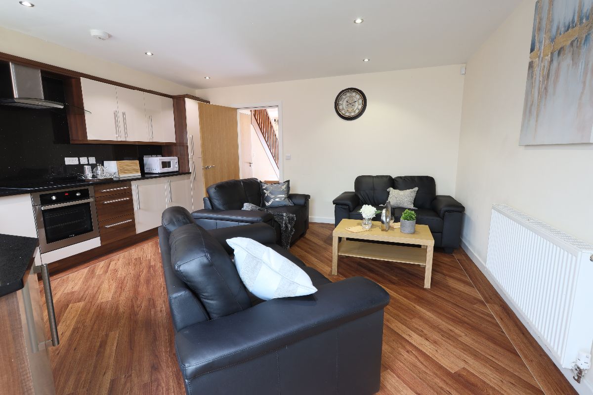 6 bed Mid Terraced House for rent in Sheffield. From MAF Properties - Sheffield