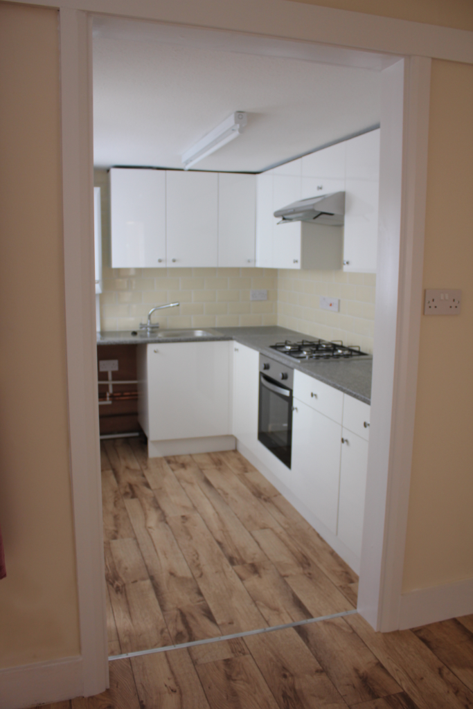 2 bed Mid Terraced House for rent in Chatham. From Maltbys - Gravesend