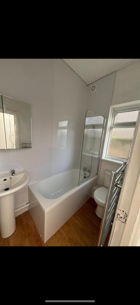 3 bed House (unspecified) for rent in Northfleet. From Maltbys - Gravesend