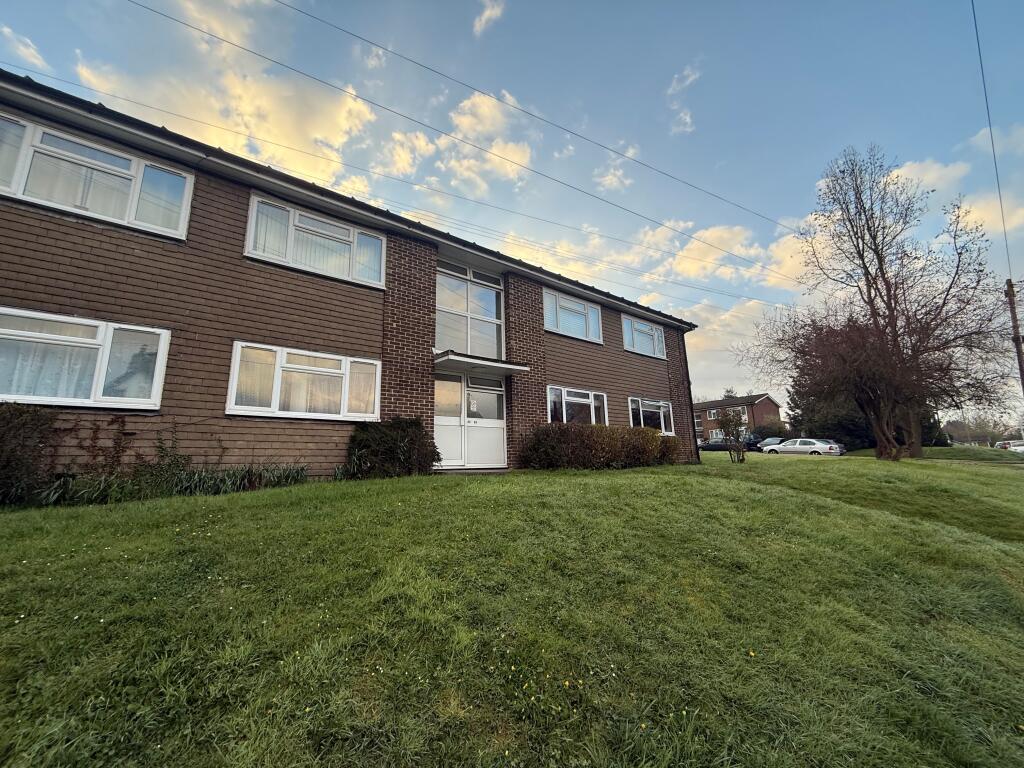 2 bed Apartment for rent in Oxted. From Mann Lettings - Beckenham 2 bed Apartment for rent in Oxted. From Mann Lettings - Beckenham