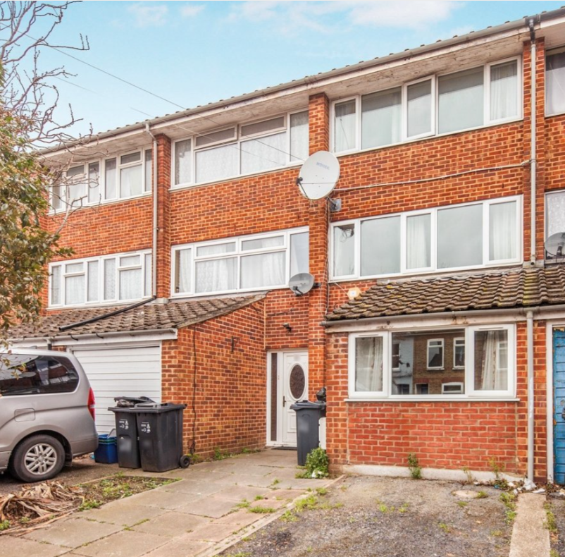 5 bed Detached for rent in Penge. From Mann Lettings - Beckenham