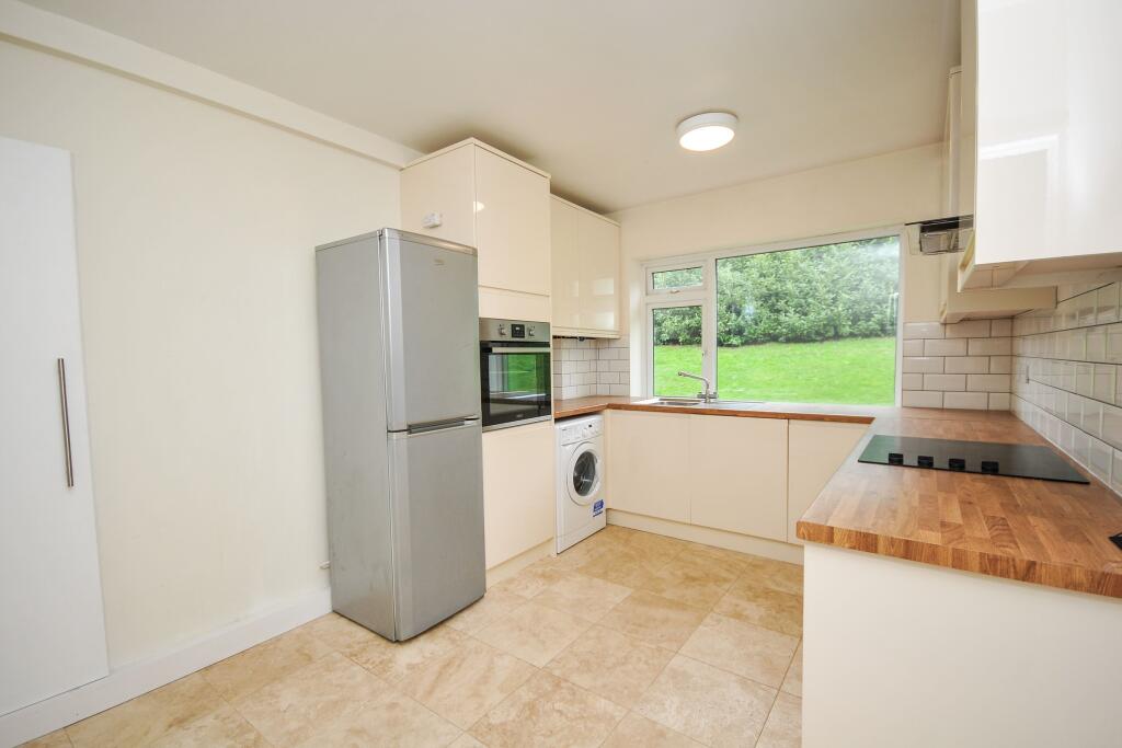 2 bed 1st Floor Flat for rent in Beckenham. From Mann Lettings - Beckenham