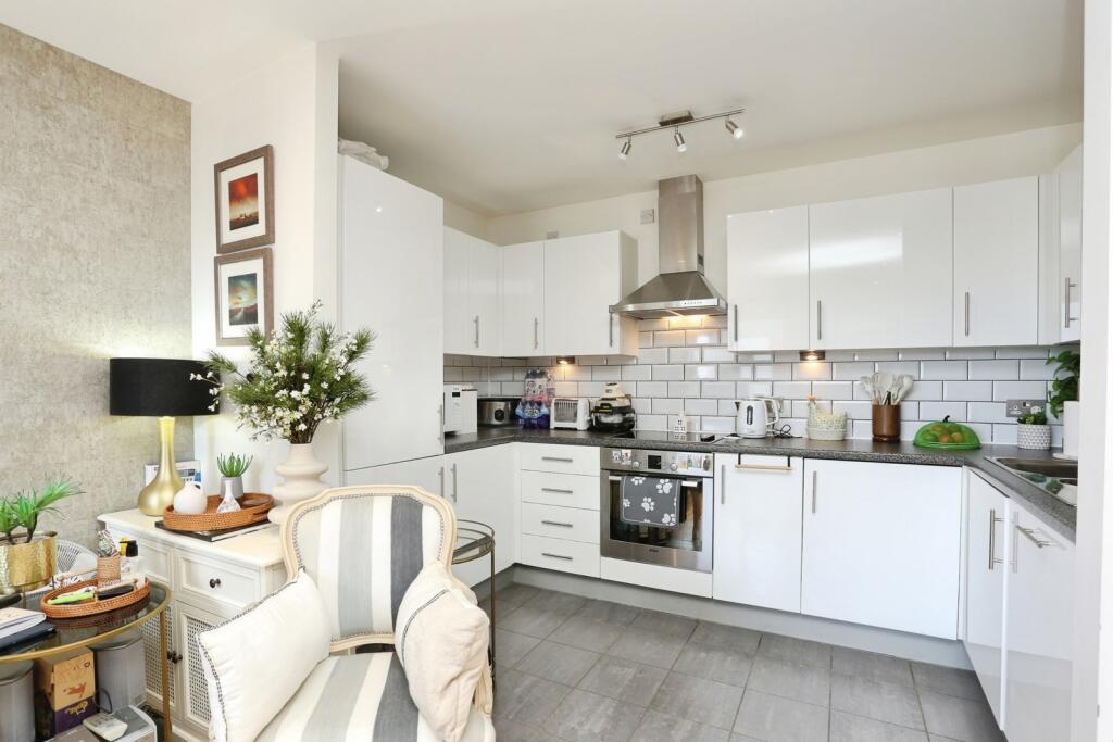 2 bed Apartment for rent in Beckenham. From Mann Lettings - Beckenham