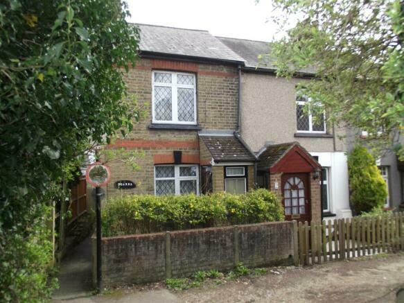2 bed End Terraced House for rent in Hextable. From Mann - Swanley