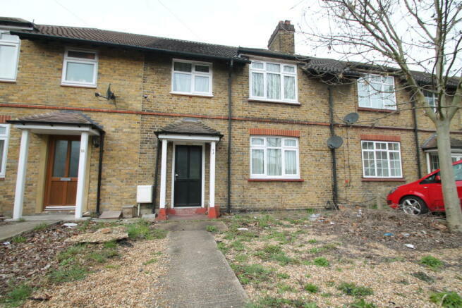 4 bed Mid Terraced House for rent in Eltham. From Mann - Swanley