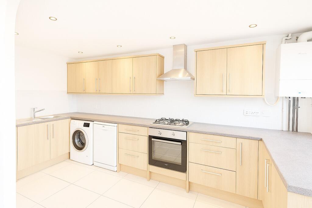 3 bed Detached for rent in Sidcup. From Mann - Swanley