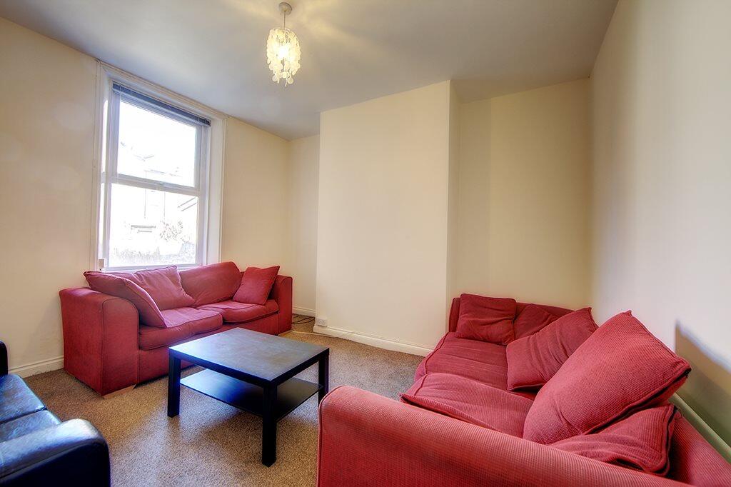 7 bed Mid Terraced House for rent in Newcastle upon Tyne. From Mansons Property Consultants - Jesmond