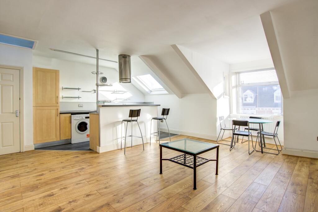 2 bed 1st Floor Flat for rent in Newcastle upon Tyne. From Mansons Property Consultants - Jesmond
