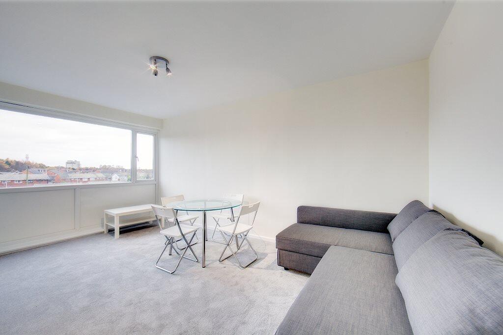 2 bed 1st Floor Flat for rent in Longbenton. From Mansons Property Consultants - Jesmond