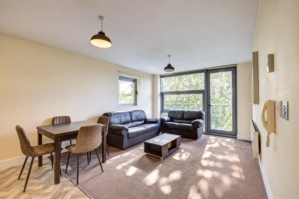 2 bed 1st Floor Flat for rent in Newcastle upon Tyne. From Mansons Property Consultants - Jesmond