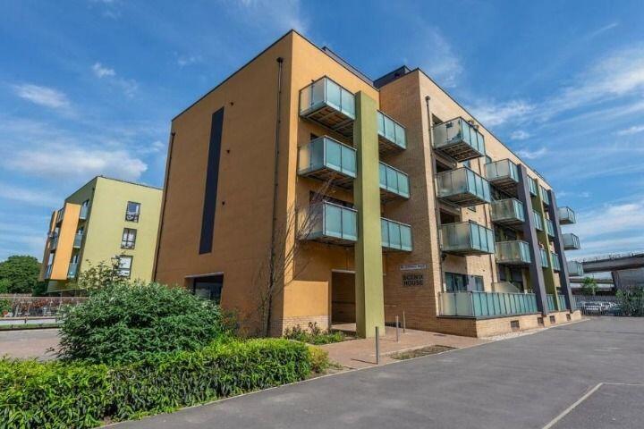 3 bed Apartment for rent in Woodford. From Mark Anthony - London
