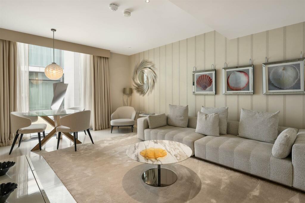 1 bed Detached for rent in Chelsea. From Mark Tunstall Property