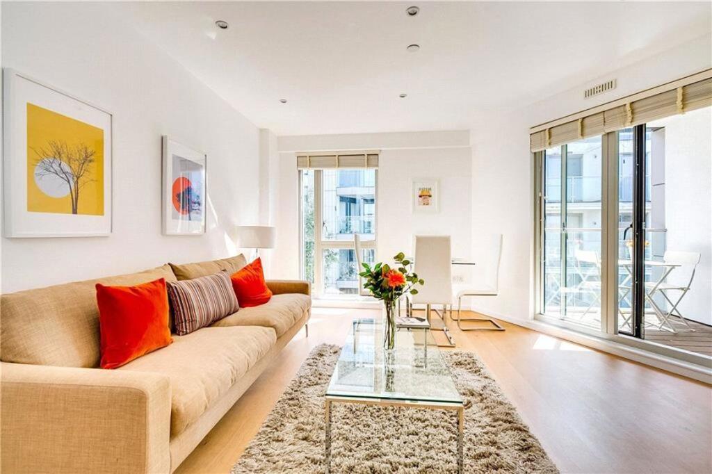 2 bed 1st Floor Flat for rent in Clapham. From Marsh & Parsons - Balham & Clapham South