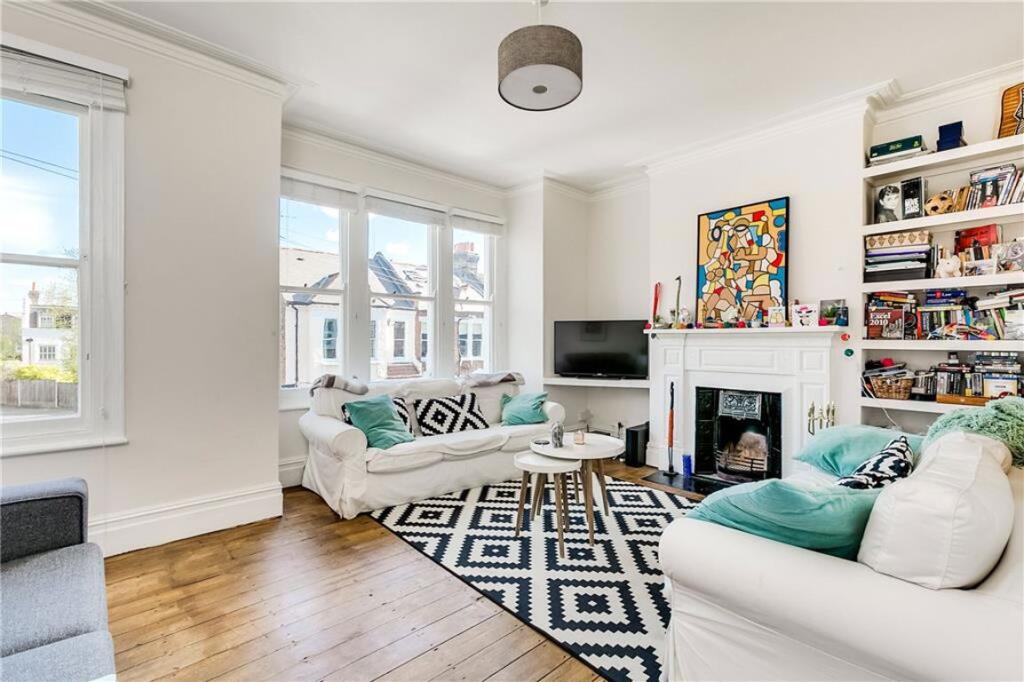 1 bed 1st Floor Flat for rent in Clapham. From Marsh & Parsons - Balham & Clapham South 1 bed 1st Floor Flat for rent in Clapham. From Marsh & Parsons - Balham & Clapham South