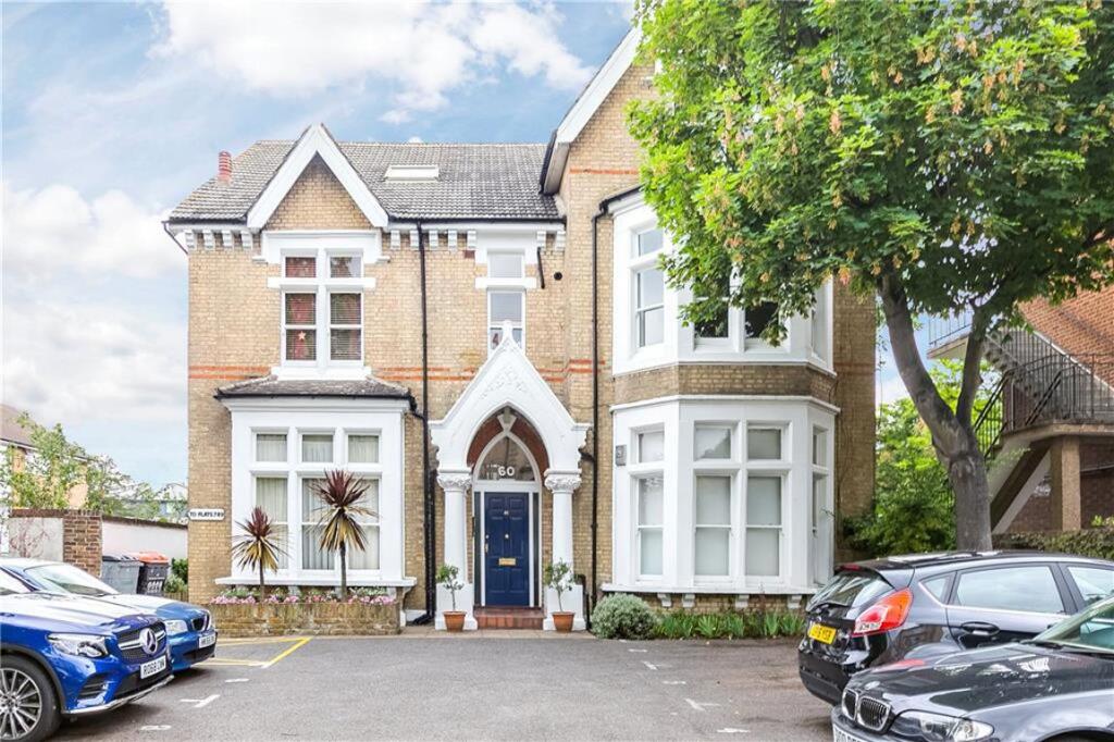 2 bed 1st Floor Flat for rent in Clapham. From Marsh & Parsons - Balham & Clapham South