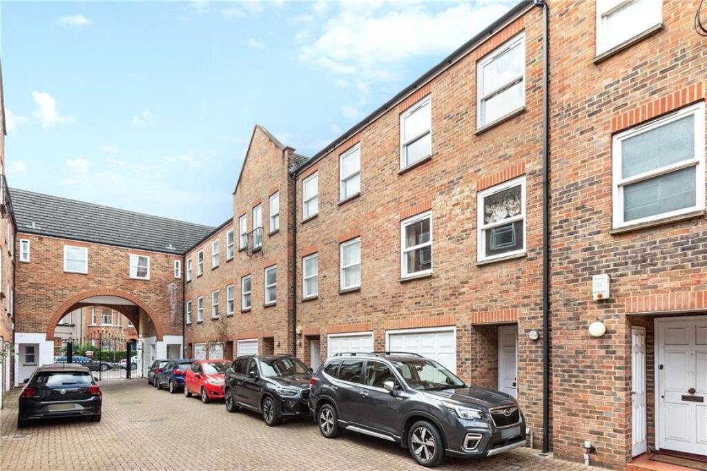 1 bed 1st Floor Flat for rent in Clapham. From Marsh & Parsons - Balham & Clapham South 1 bed 1st Floor Flat for rent in Clapham. From Marsh & Parsons - Balham & Clapham South