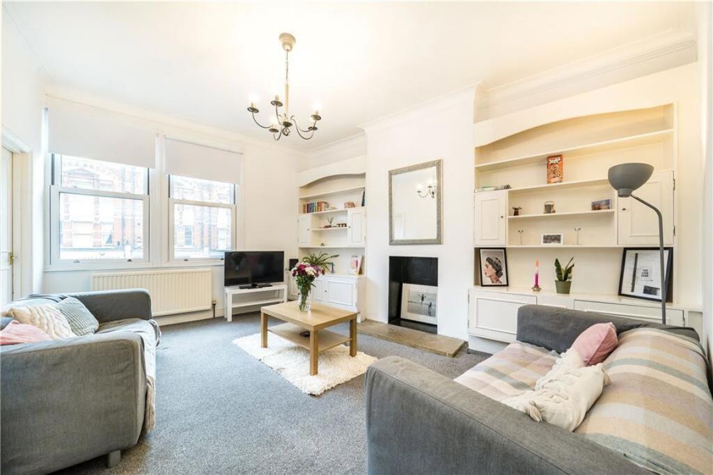 2 bed 1st Floor Flat for rent in Clapham. From Marsh & Parsons - Balham & Clapham South