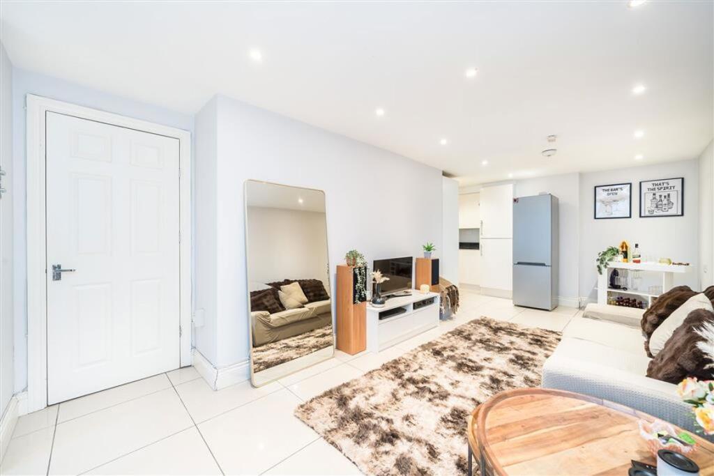 1 bed 1st Floor Flat for rent in Clapham. From Marsh & Parsons - Balham & Clapham South 1 bed 1st Floor Flat for rent in Clapham. From Marsh & Parsons - Balham & Clapham South