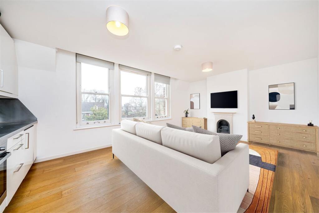 1 bed 1st Floor Flat for rent in Barnes. From Marsh & Parsons - Barnes & East Sheen