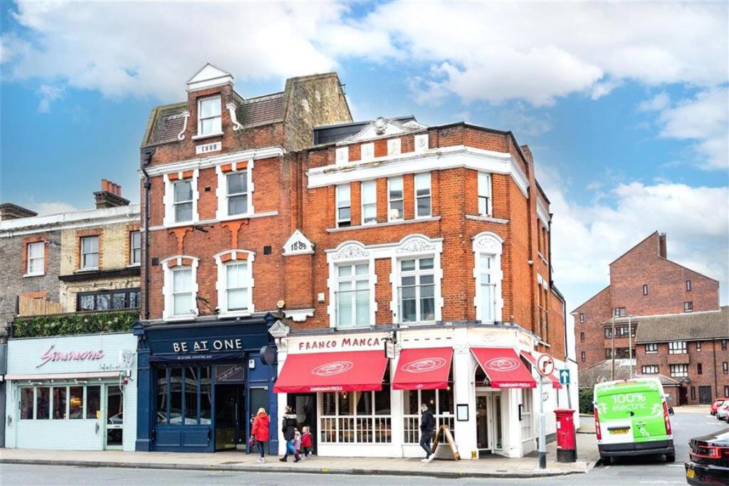 2 bed 1st Floor Flat for rent in London. From Marsh & Parsons - Barnes & East Sheen