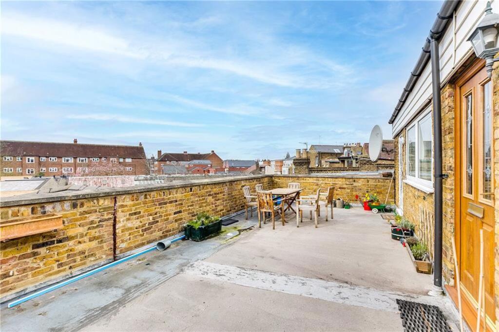 1 bed 1st Floor Flat for rent in Barnes. From Marsh & Parsons - Barnes & East Sheen 1 bed 1st Floor Flat for rent in Barnes. From Marsh & Parsons - Barnes & East Sheen