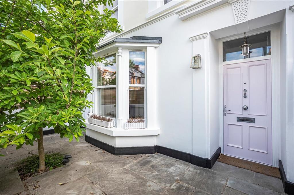5 bed Mid Terraced House for rent in Barnes. From Marsh & Parsons - Barnes & East Sheen