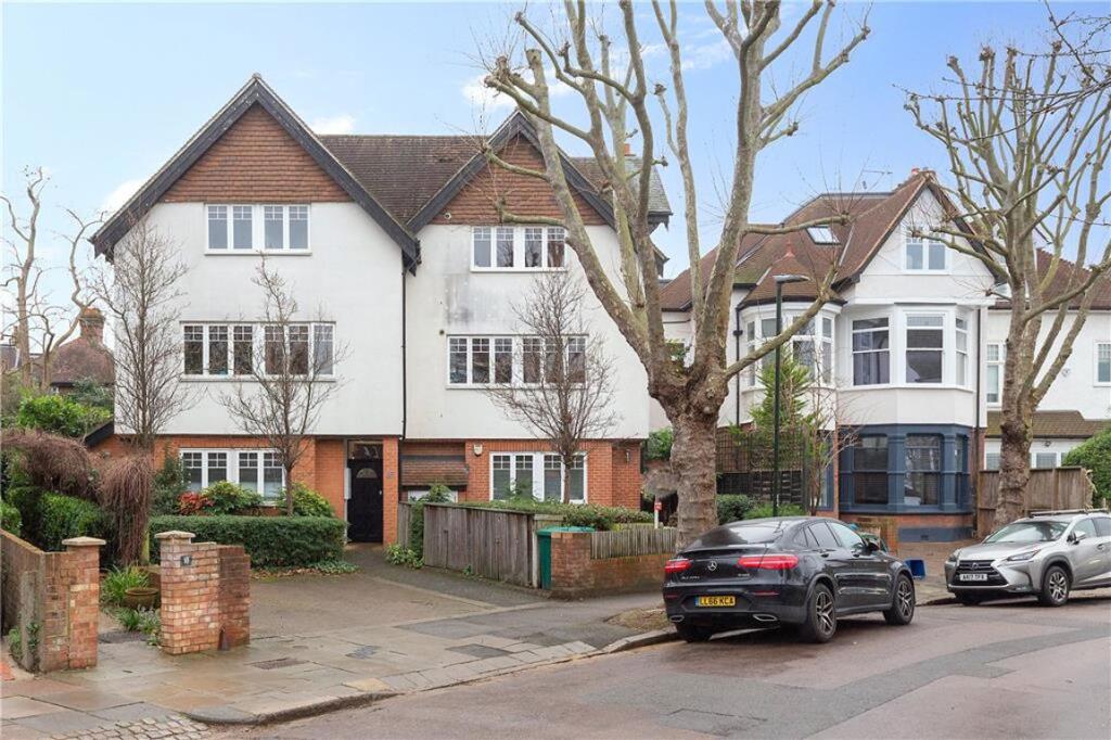 2 bed 1st Floor Flat for rent in Barnes. From Marsh & Parsons - Barnes & East Sheen