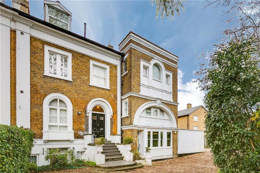 2 bed 1st Floor Flat for rent in Barnes. From Marsh & Parsons - Barnes & East Sheen 2 bed 1st Floor Flat for rent in Barnes. From Marsh & Parsons - Barnes & East Sheen