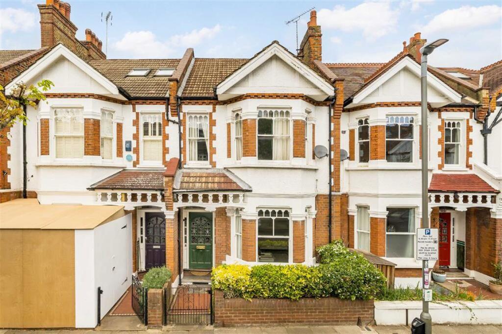 1 bed Annexe for rent in London. From Marsh & Parsons - Battersea