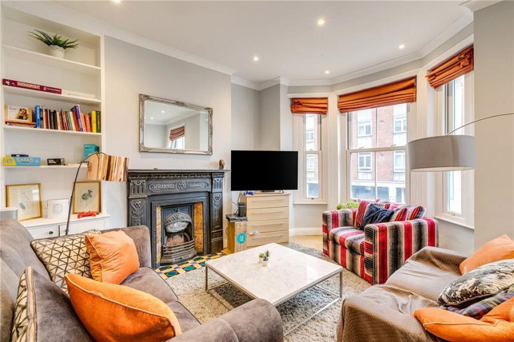 3 bed 1st Floor Flat for rent in Battersea. From Marsh & Parsons - Battersea 3 bed 1st Floor Flat for rent in Battersea. From Marsh & Parsons - Battersea