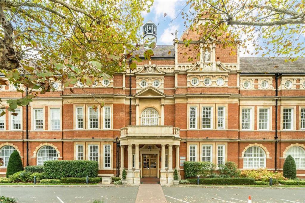 2 bed 1st Floor Flat for rent in Battersea. From Marsh & Parsons - Battersea