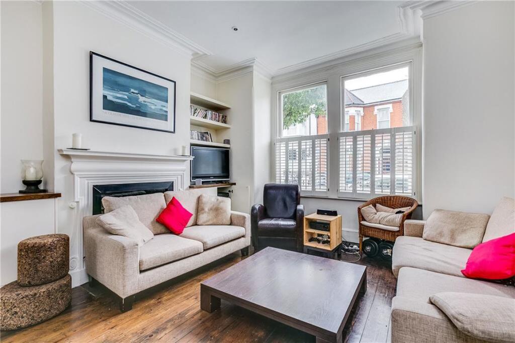 4 bed Detached for rent in Battersea. From Marsh & Parsons - Battersea