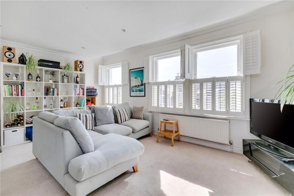 3 bed 1st Floor Flat for rent in Battersea. From Marsh & Parsons - Battersea