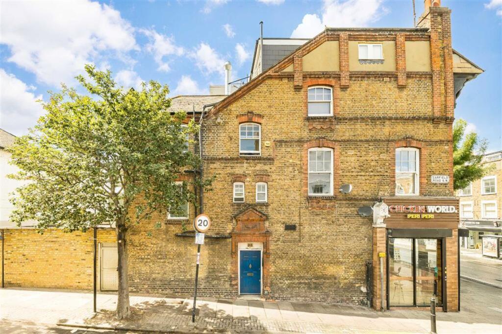 2 bed 1st Floor Flat for rent in Battersea. From Marsh & Parsons - Battersea