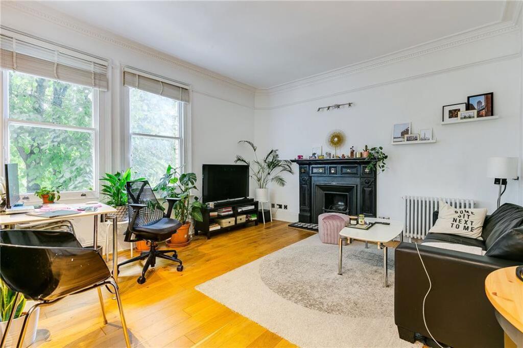 1 bed 1st Floor Flat for rent in London. From Marsh & Parsons - Brook Green