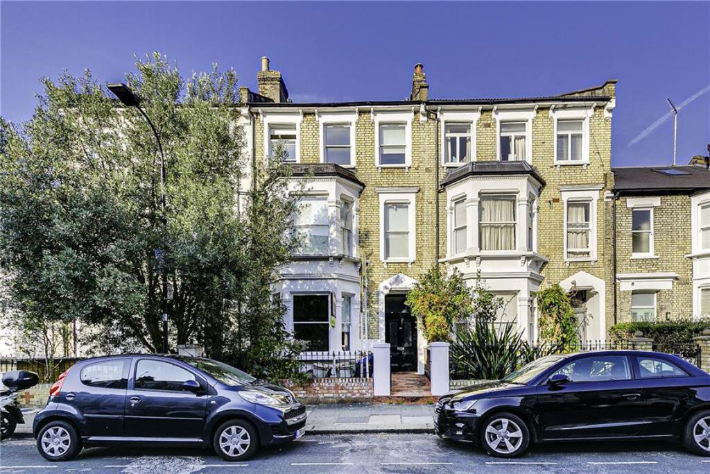 0 bed 1st Floor Flat for rent in Hammersmith. From Marsh & Parsons - Brook Green