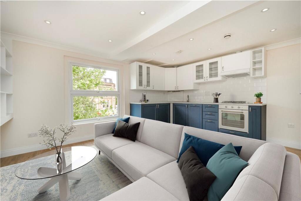 1 bed 1st Floor Flat for rent in Hammersmith. From Marsh & Parsons - Brook Green
