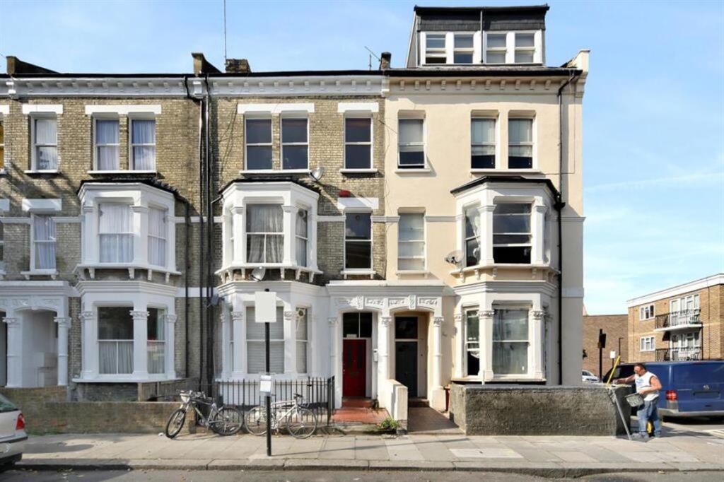 2 bed 1st Floor Flat for rent in Kensington. From Marsh & Parsons - Brook Green